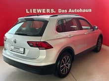 VW Tiguan Comfortline TSI in 8E Reflexsilber Metallic