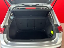VW Tiguan Comfortline TSI in 8E Reflexsilber Metallic