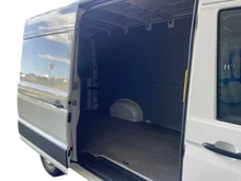 VW Crafter 30 Kastenwagen Entry L3H3 TDI in candyweiß