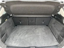Mercedes B B 180 in polarweiß