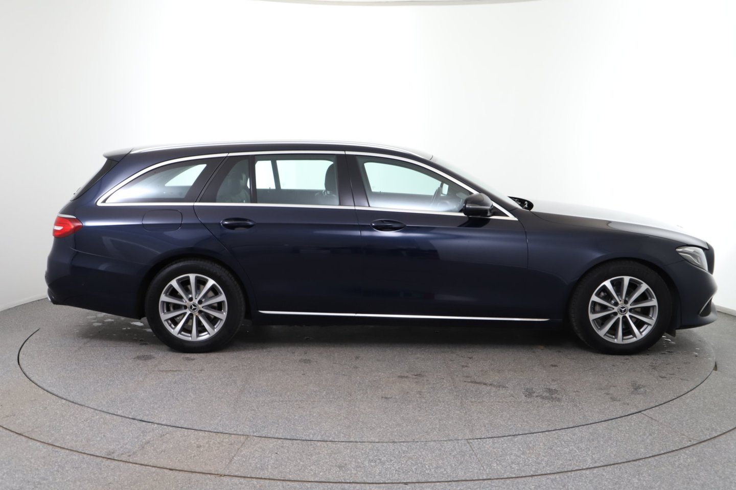 Mercedes E 200 d T Austria Edition Avantgarde Aut. | Bild 4 von 32