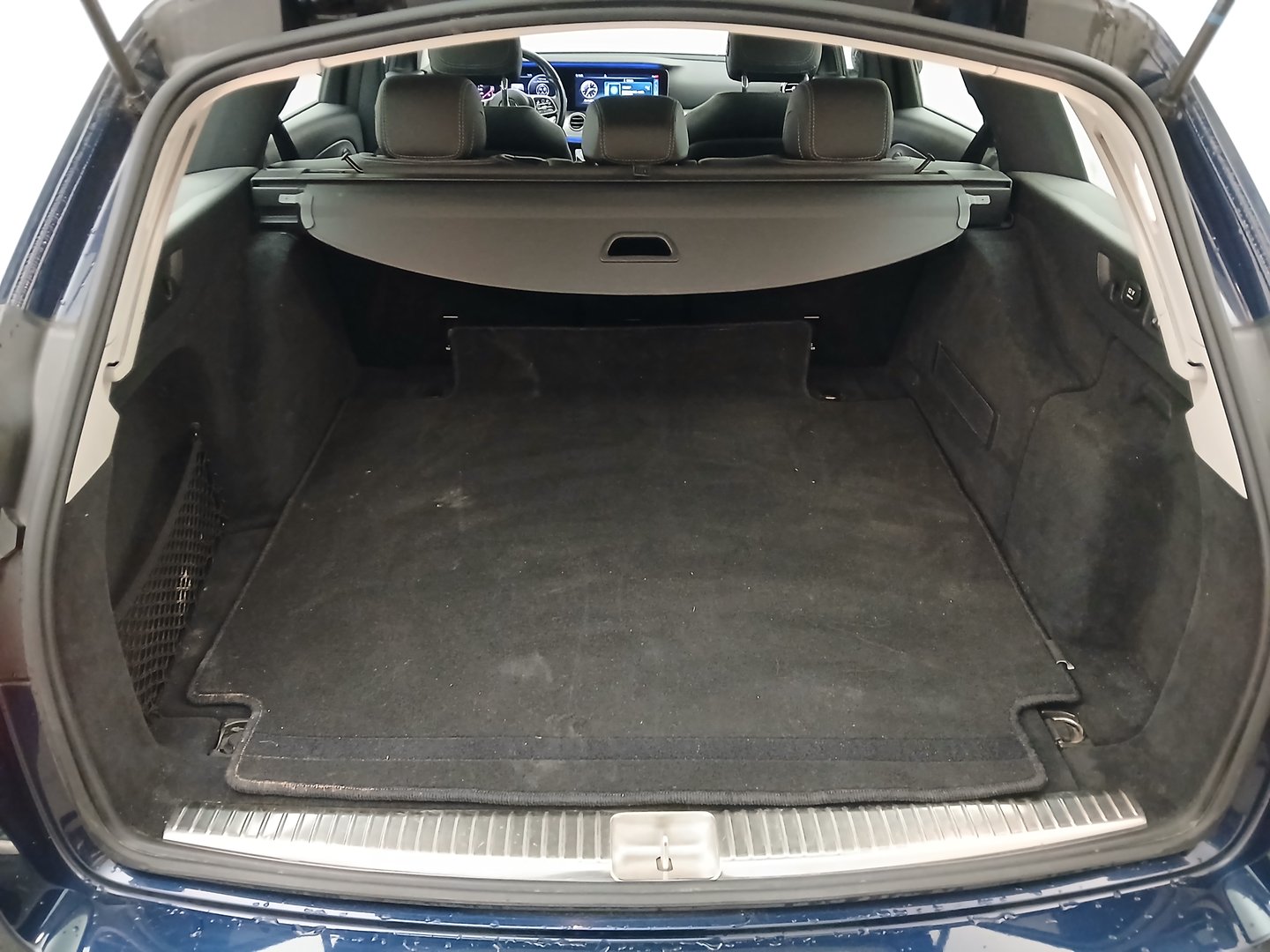 Mercedes E 200 d T Austria Edition Avantgarde Aut. | Bild 27 von 32