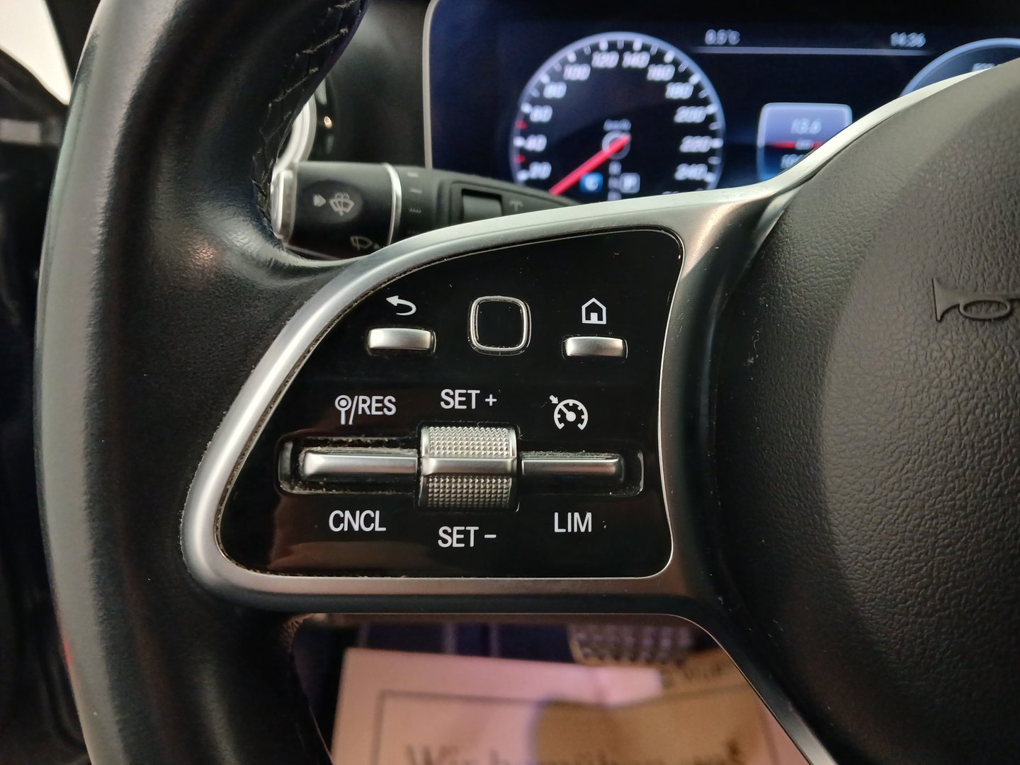 Mercedes E 200 d T Austria Edition Avantgarde Aut. | Bild 17 von 32