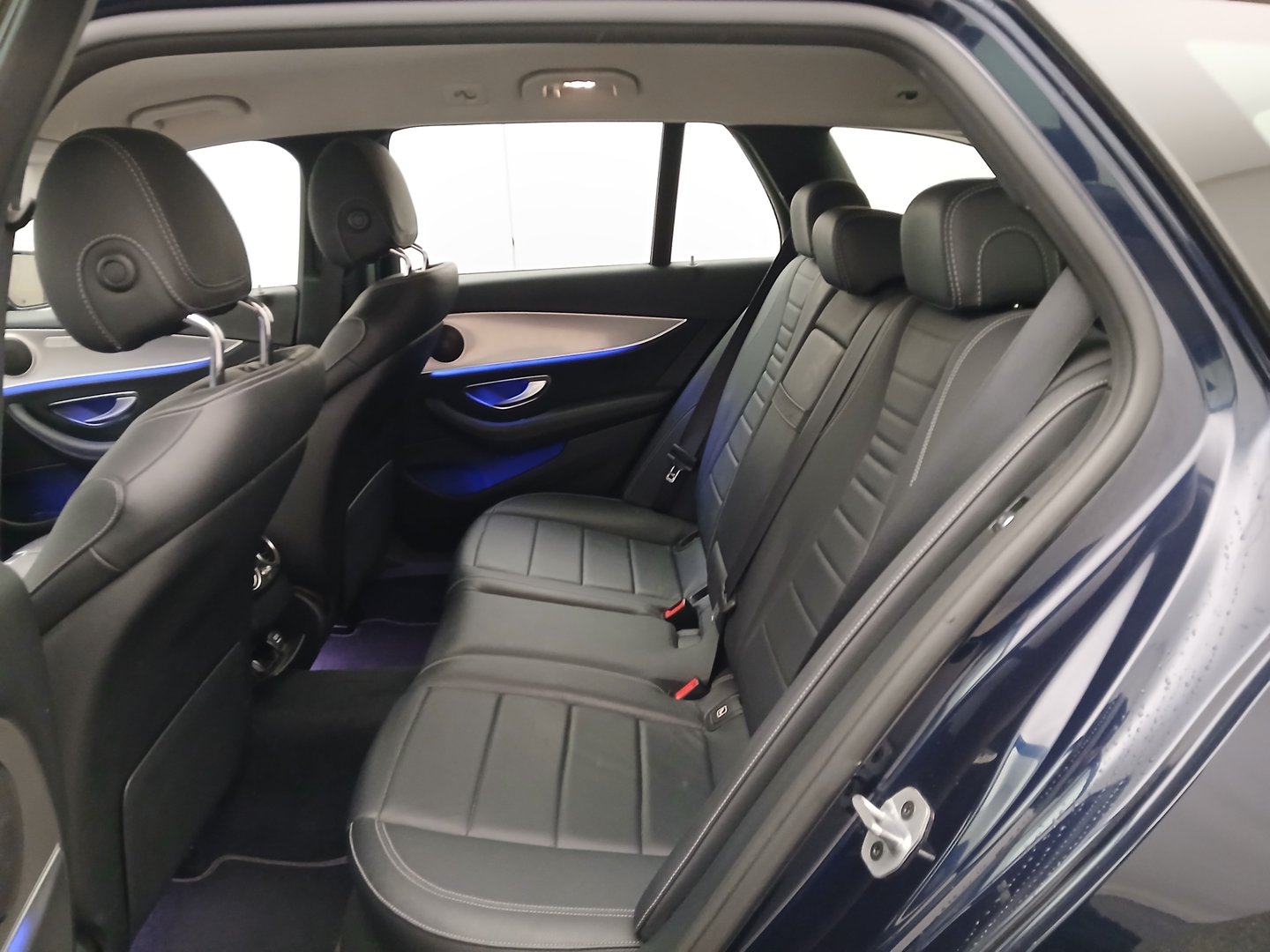 Mercedes E 200 d T Austria Edition Avantgarde Aut. | Bild 26 von 32