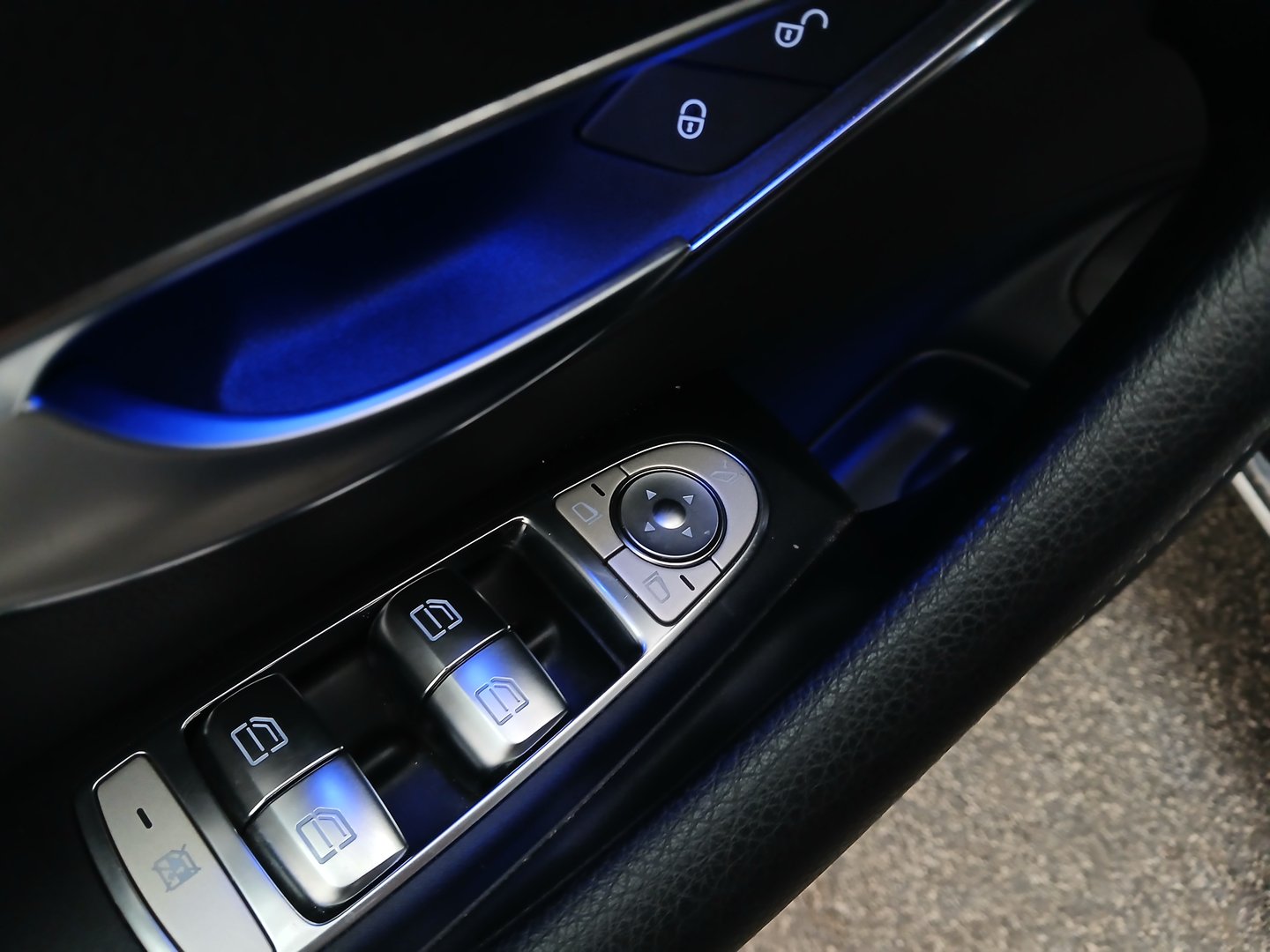 Mercedes E 200 d T Austria Edition Avantgarde Aut. | Bild 11 von 32