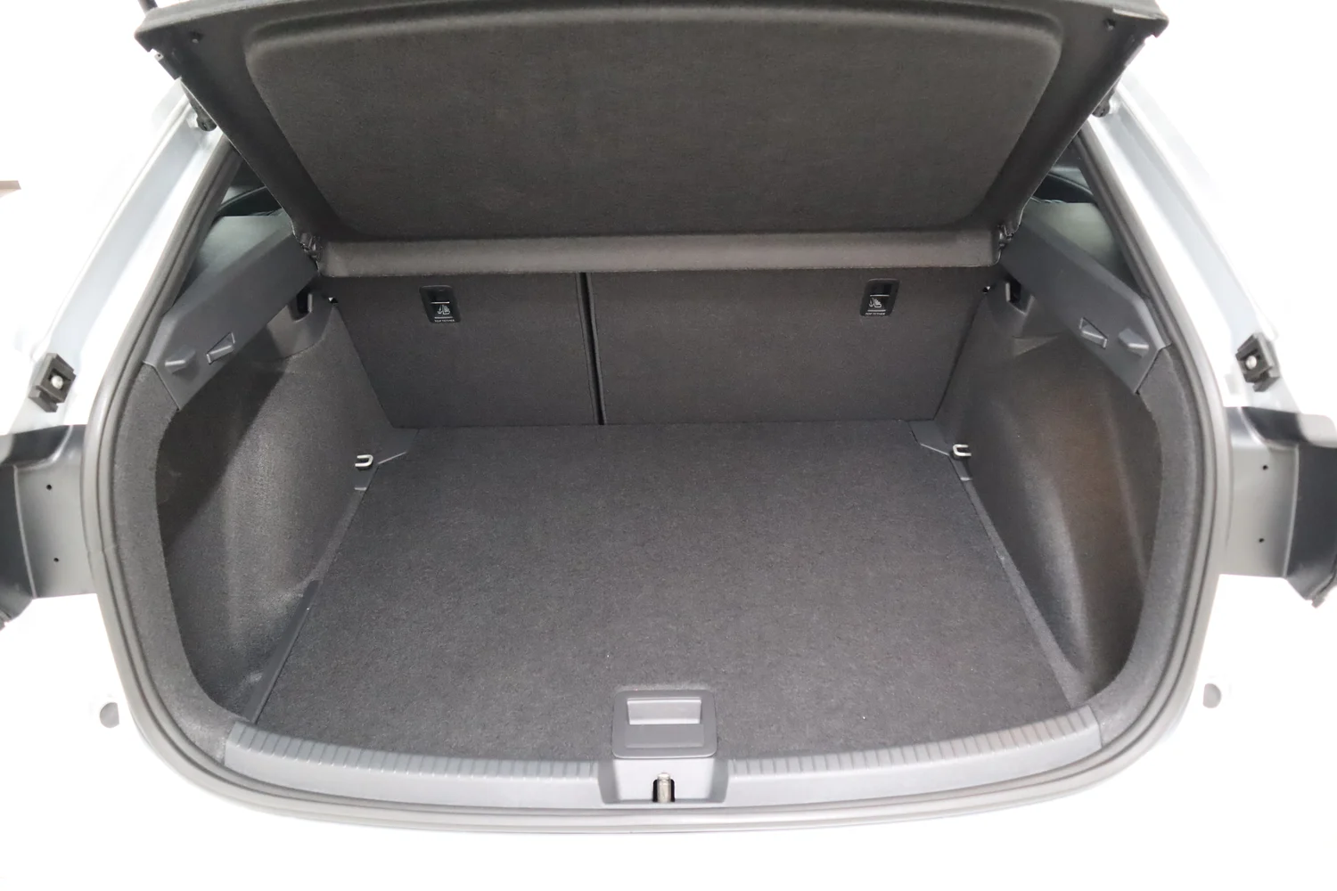 Bild eines VW Taigo Sport TSI DSG