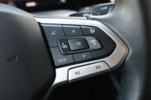 VW Golf Life TDI DSG in H7 Atlantic Blue Metallic