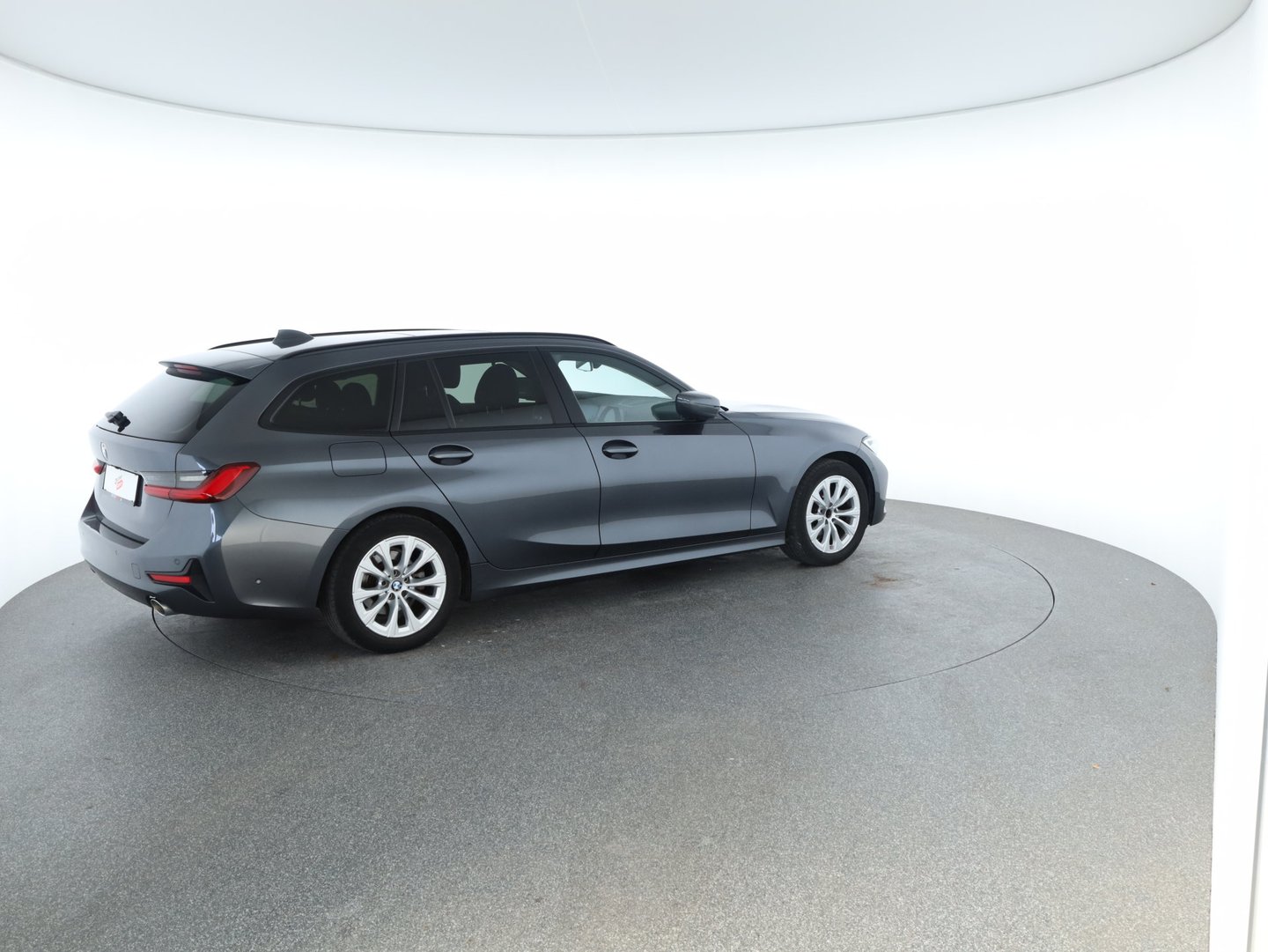 BMW 318d 48 V Touring Aut. | Bild 2 von 22