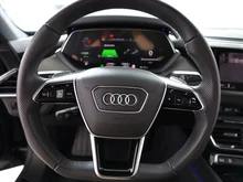 Audi e-tron GT in daytonagrau perleffekt