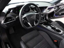 Audi e-tron GT in daytonagrau perleffekt