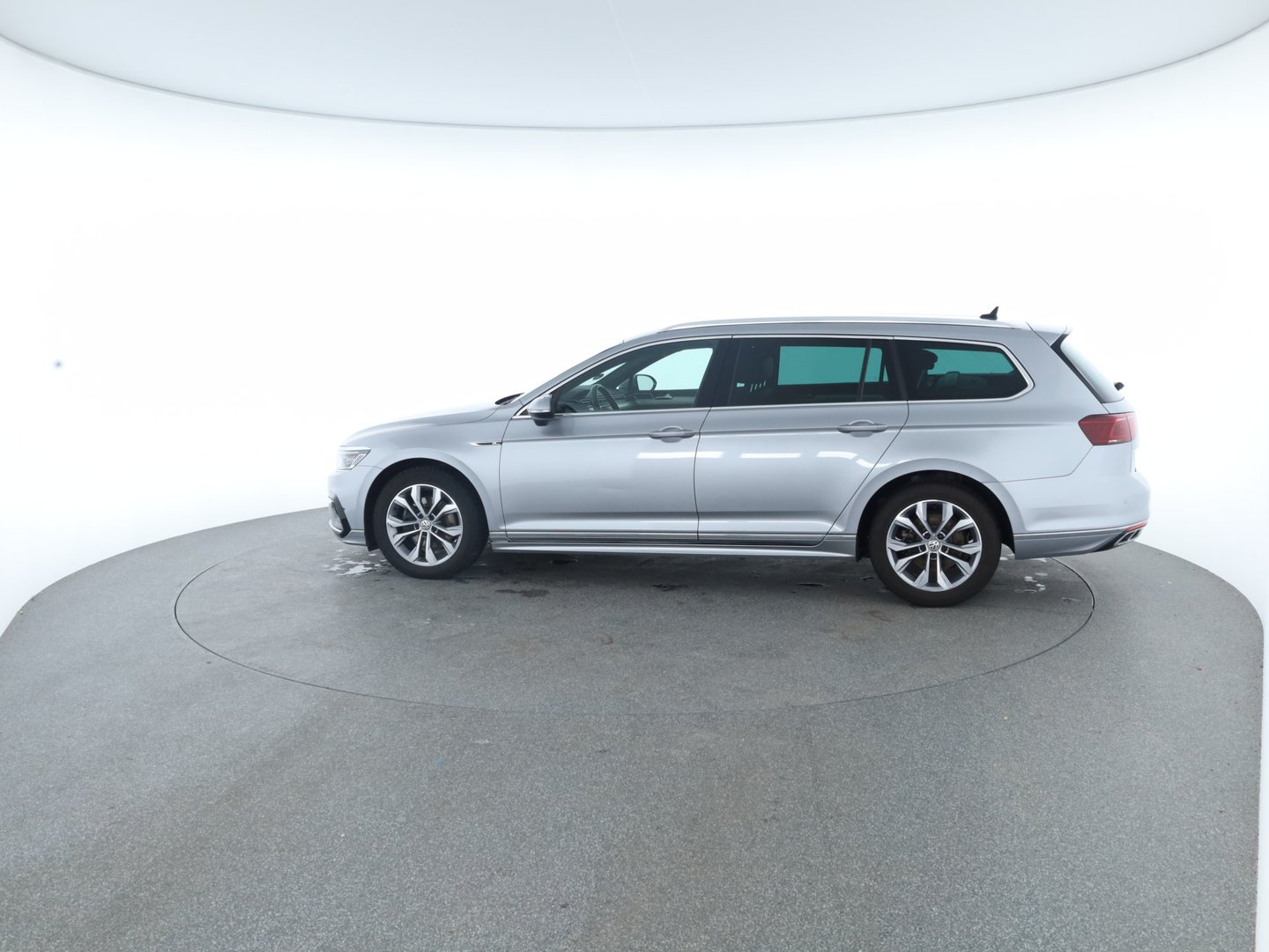 VW Passat Variant Elegance TDI DSG | Bild 3 von 25