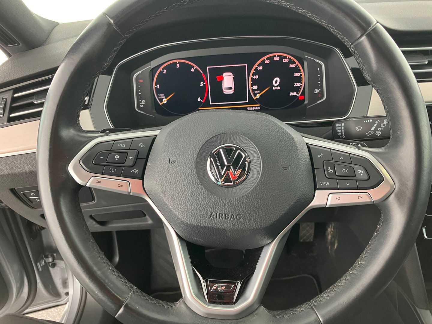 VW Passat Variant Elegance TDI DSG | Bild 13 von 25