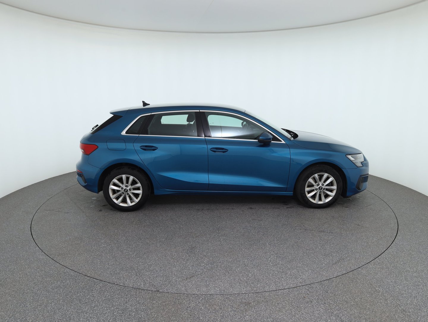 Audi A3 Sportback 30 TDI | Bild 4 von 31
