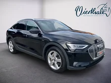 Audi e-tron Sportback 55 300 kW Business in Brillantschwarz