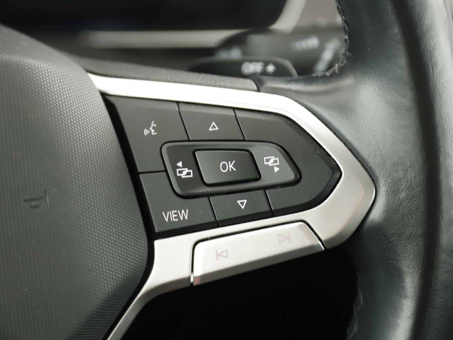 VW Passat Variant Business TDI DSG | Bild 17 von 29
