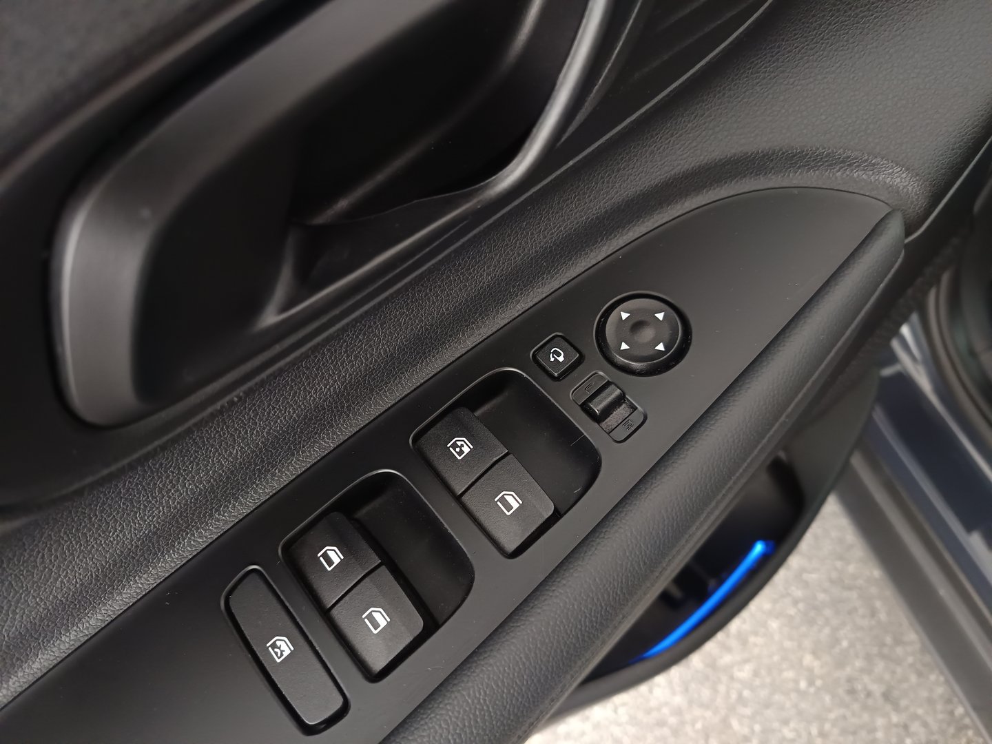 Hyundai Bayon 1,0 T-GDI i-Line Plus DCT Aut. | Bild 11 von 28