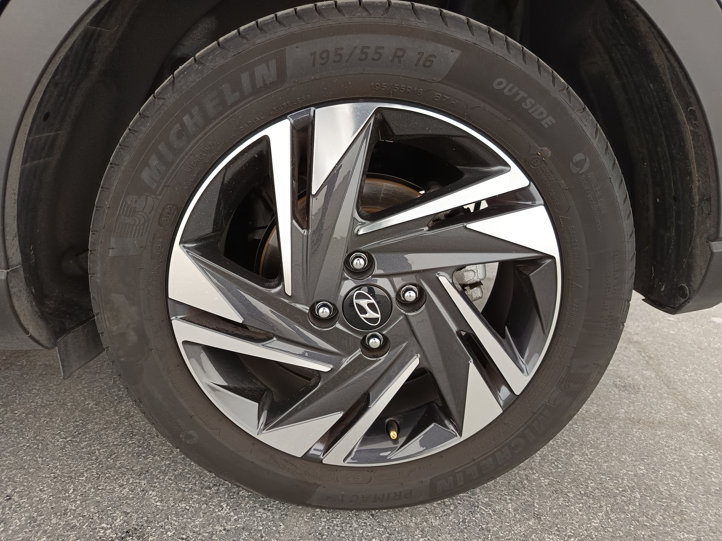 Hyundai Bayon 1,0 T-GDI i-Line Plus DCT Aut. | Bild 9 von 28