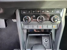 Škoda Karoq 4x4 Style 125 TDI DSG in F6 Quarz-Grau Metallic