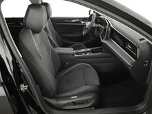 VW Passat Variant Business eHybrid 150kW in Grenadillschwarz Metallic