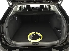VW Passat Variant Business eHybrid 150kW in Grenadillschwarz Metallic