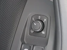 VW Passat Variant Business eHybrid 150kW in Grenadillschwarz Metallic