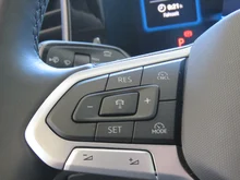 VW Passat Variant Business eHybrid 150kW in Grenadillschwarz Metallic