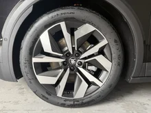 Škoda Elroq Sportline 85x in Black-Magic Perleffekt