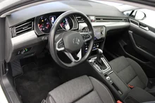 VW Passat Variant Business TDI SCR DSG in GLETSCHERWEISS METALLIC