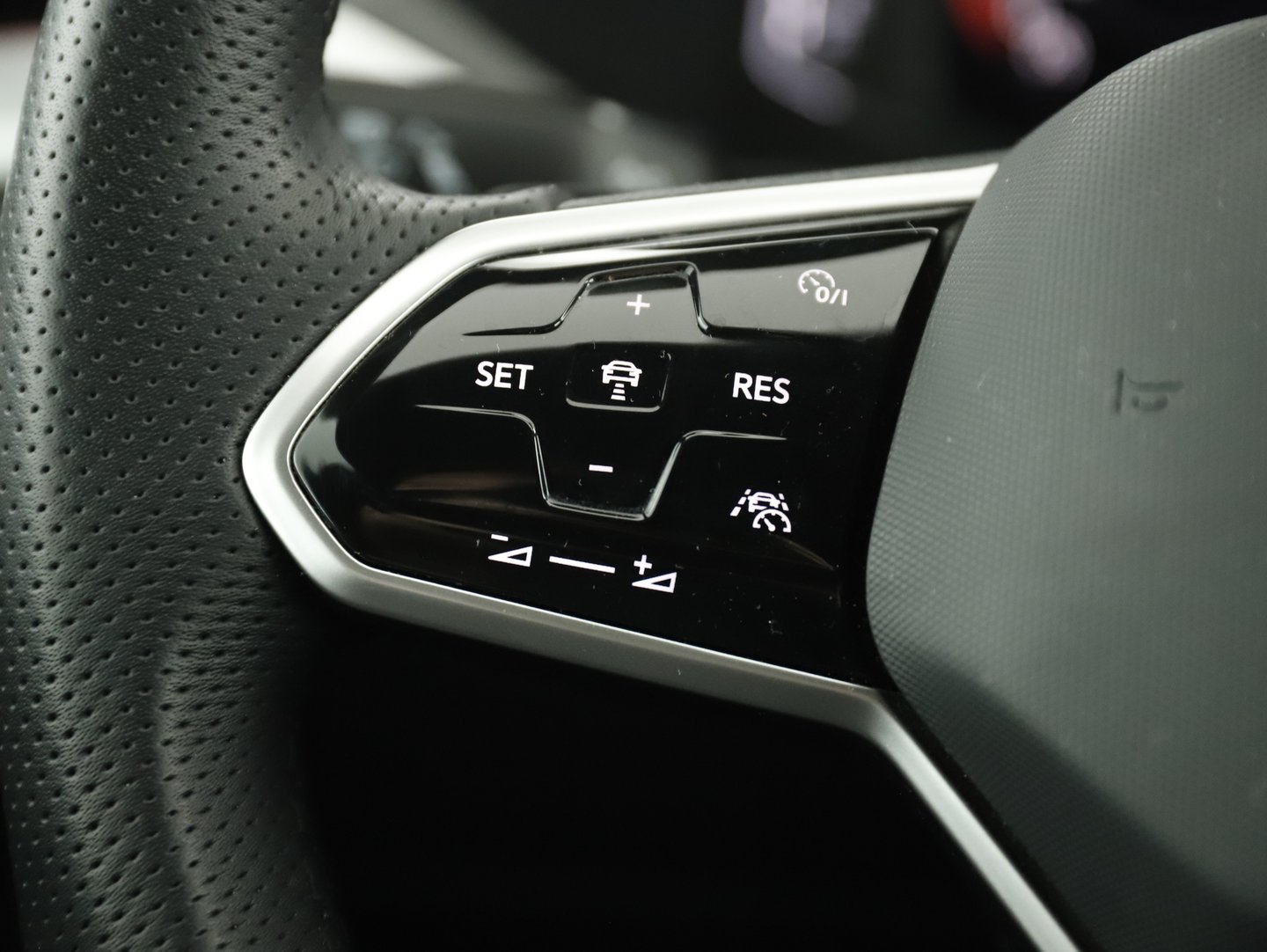 VW Arteon SB R-Line TDI DSG | Bild 14 von 21