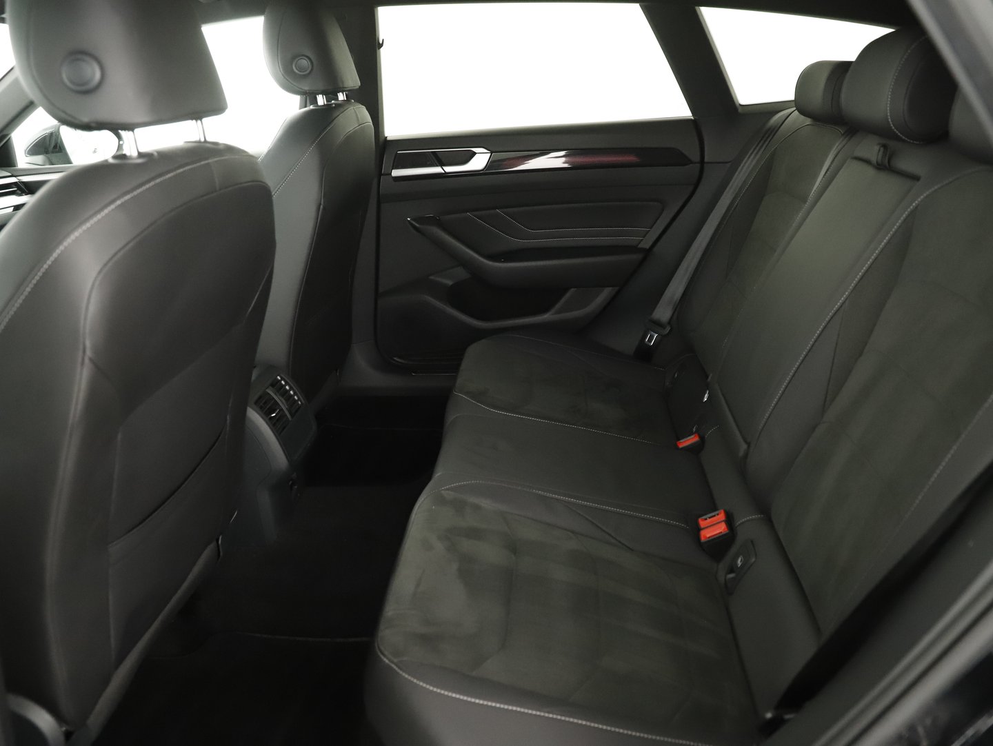 VW Arteon SB R-Line TDI DSG | Bild 4 von 21