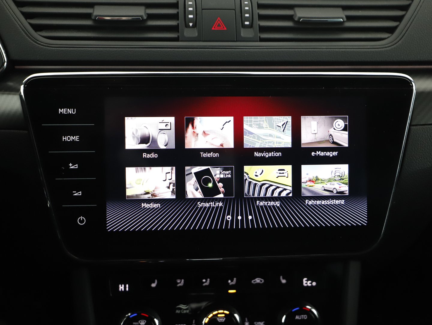 Škoda SUPERB Combi iV SPORTLINE DSG | Bild 11 von 20