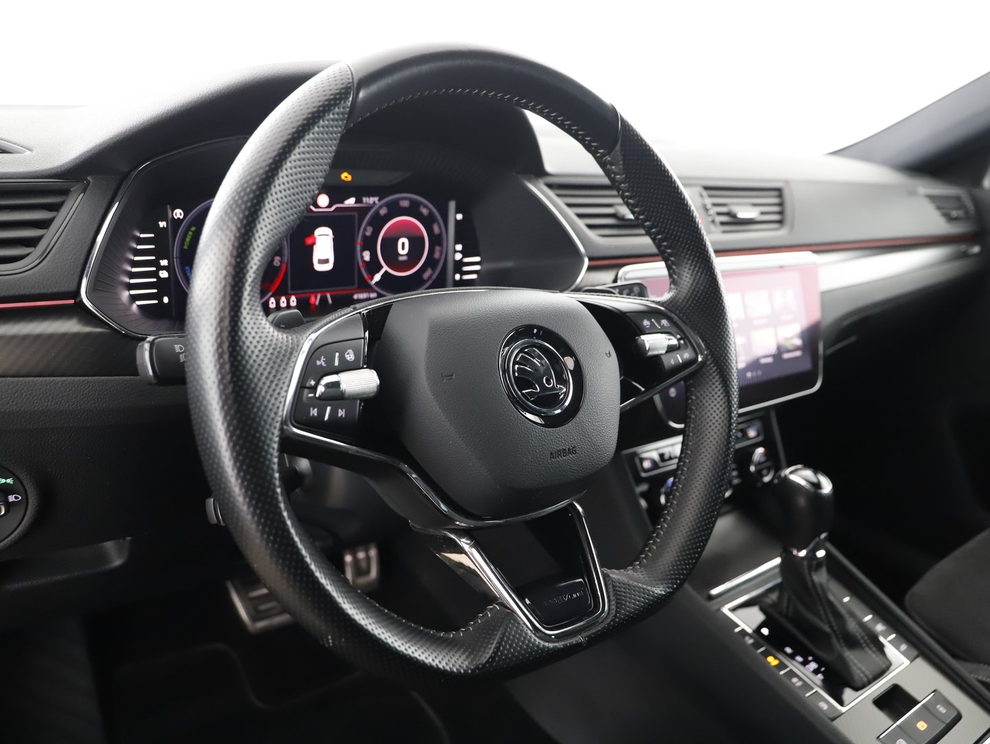 Škoda SUPERB Combi iV SPORTLINE DSG | Bild 5 von 20