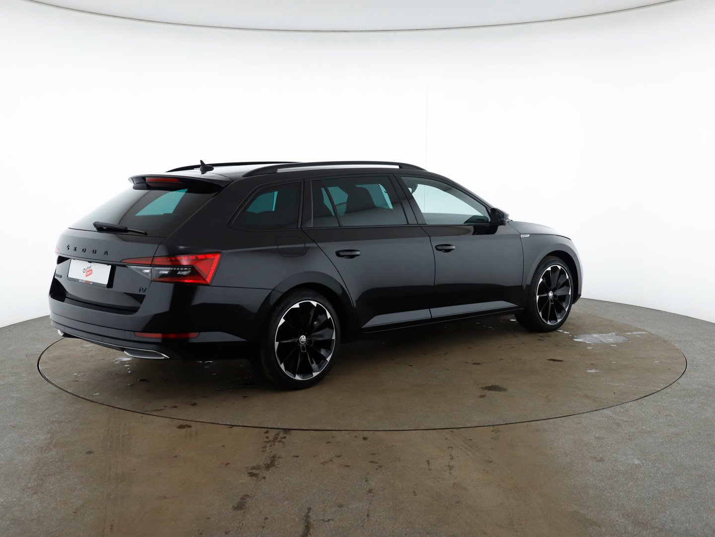 Škoda SUPERB Combi iV SPORTLINE DSG | Bild 2 von 20