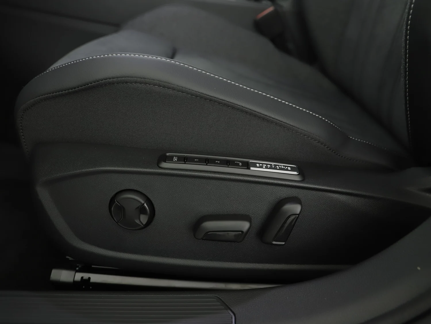 Bild eines VW Golf Rabbit eHybrid DSG 150 kW