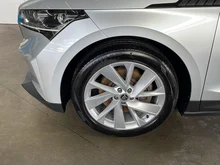Škoda Enyaq 80 in Brillant-Silber Metallic