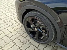 VW T-Roc R-Line eTSI DSG in Grenadillschwarz Metallic