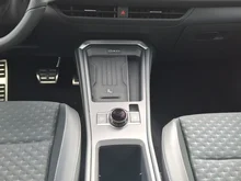 VW T-Roc R-Line eTSI DSG in Grenadillschwarz Metallic