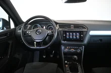 VW Tiguan Sky TDI SCR in Deep Black Perleffekt