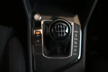 VW Tiguan Sky TDI SCR in Deep Black Perleffekt