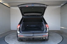 VW Tiguan Sky TDI SCR in Deep Black Perleffekt