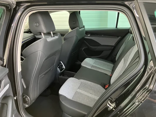 Bild eines Škoda Octavia Combi Selection TSI mHEV DSG