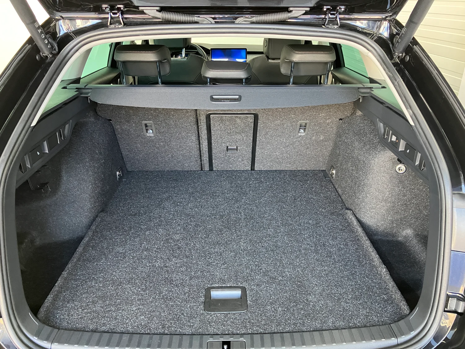Bild eines Škoda Octavia Combi Selection TSI mHEV DSG