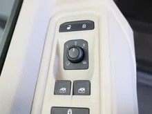 VW Multivan Business eHybrid 180 kW 4MOTION in Indiumgrau Metallic