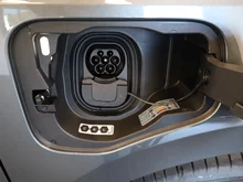 VW Multivan Business eHybrid 180 kW 4MOTION in Indiumgrau Metallic