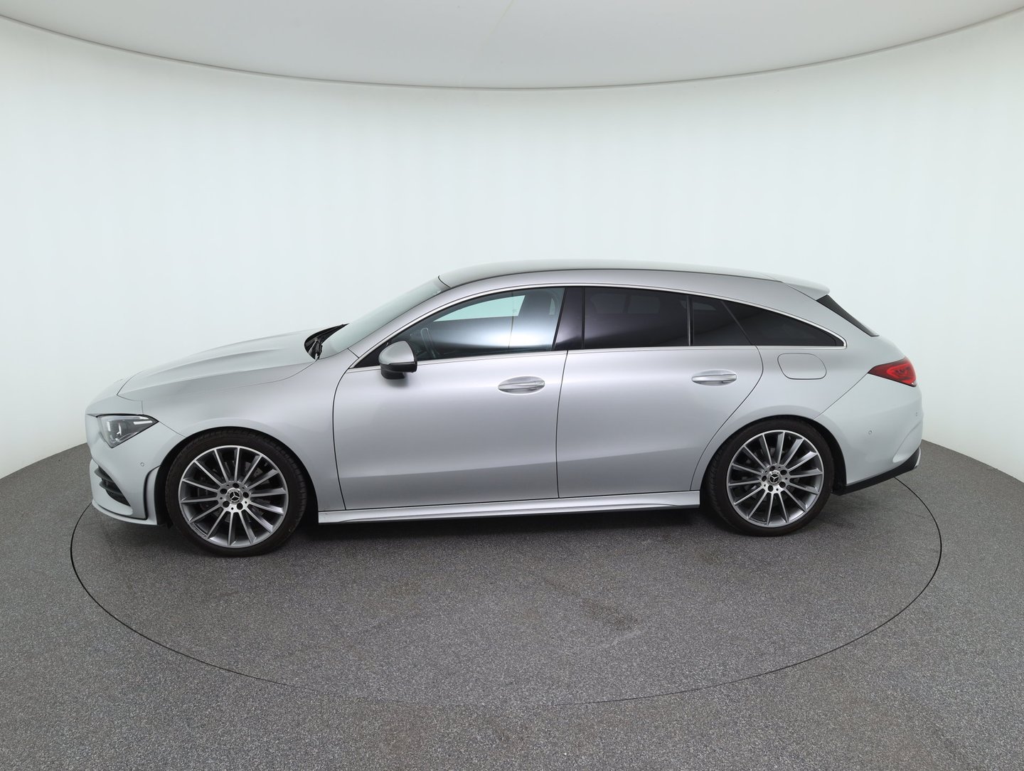 Mercedes CLA 200 Shooting Brake | Bild 8 von 31
