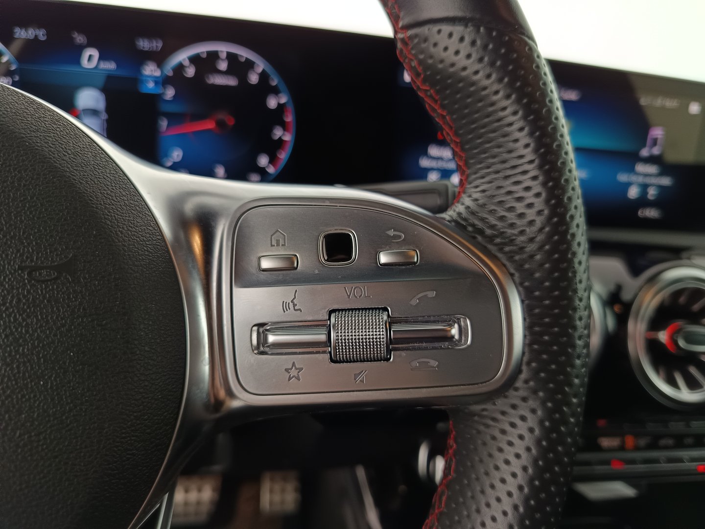 Mercedes CLA 200 Shooting Brake | Bild 17 von 31
