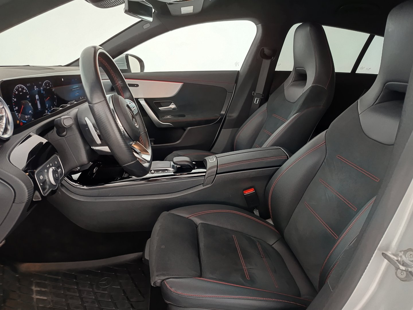 Mercedes CLA 200 Shooting Brake | Bild 13 von 31