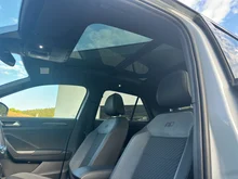 VW T-Roc Sport TSI ACT OPF 4MOTION DSG in White Silver-Schwarz