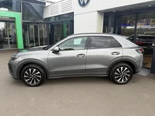 VW T-Roc Life eTSI DSG in Wolf Grey