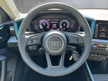 Audi A1 allstreet 30 TFSI intense in Cortinaweiss
